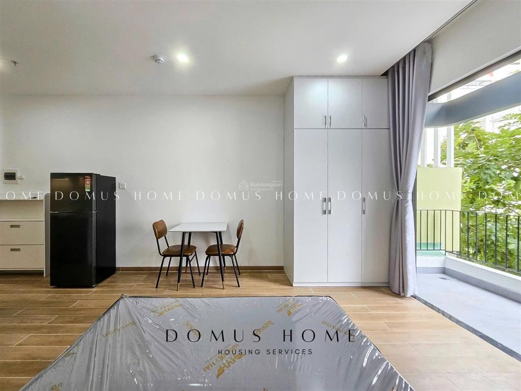 Căn hộ cao cấp, ban công full nội thất, giá cả hợp lý ngay đh greenwich