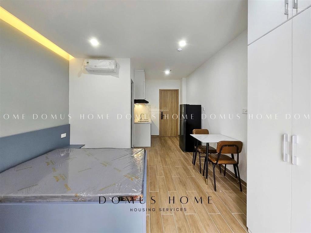 Căn hộ cao cấp, ban công full nội thất, giá cả hợp lý ngay đh greenwich