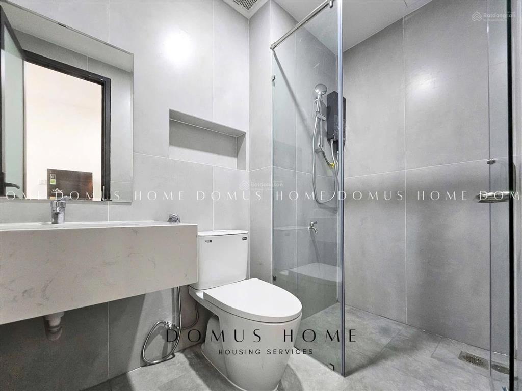 Căn hộ cao cấp, ban công full nội thất, giá cả hợp lý ngay đh greenwich