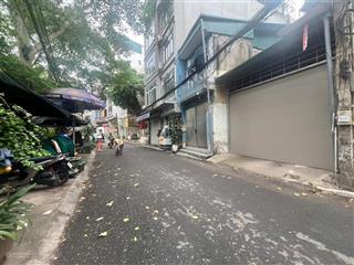 Bán đất hoàng quốc việt cầu giấy. dt 109m2 x mt 7.6m x giá 42 tỷ. mặt ngõ ô tô tránh  vỉa hè  xây