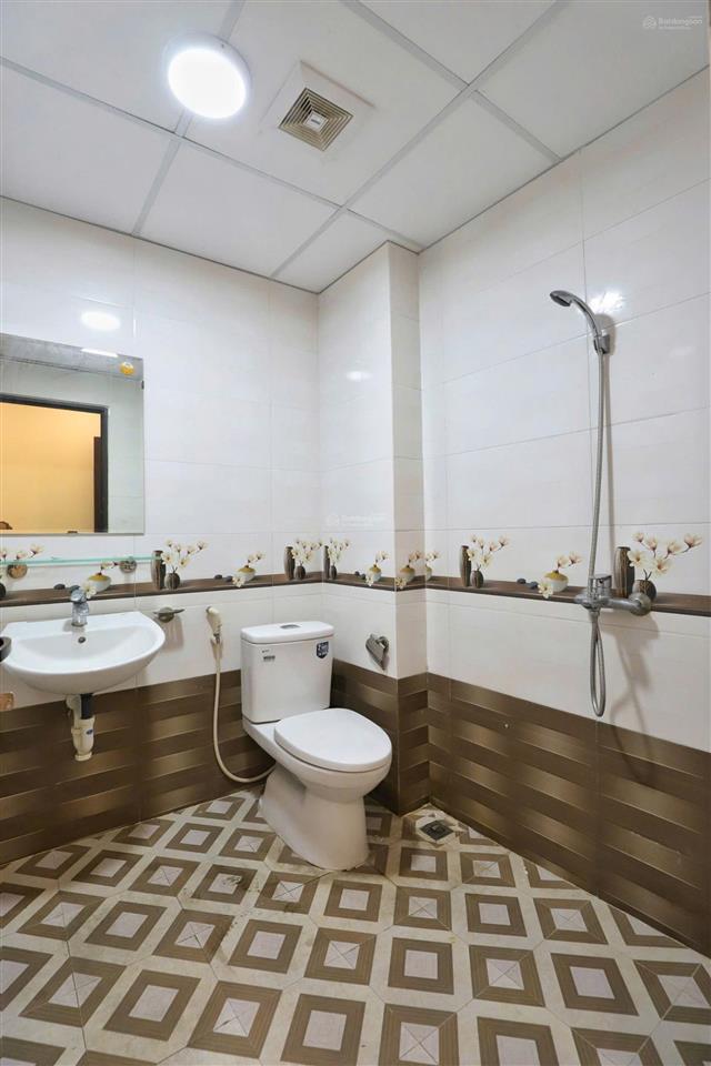Pass phòng 1n1k ở gần nguyễn khánh toàn có máy giặt riêng, ba gác đỗ cửa