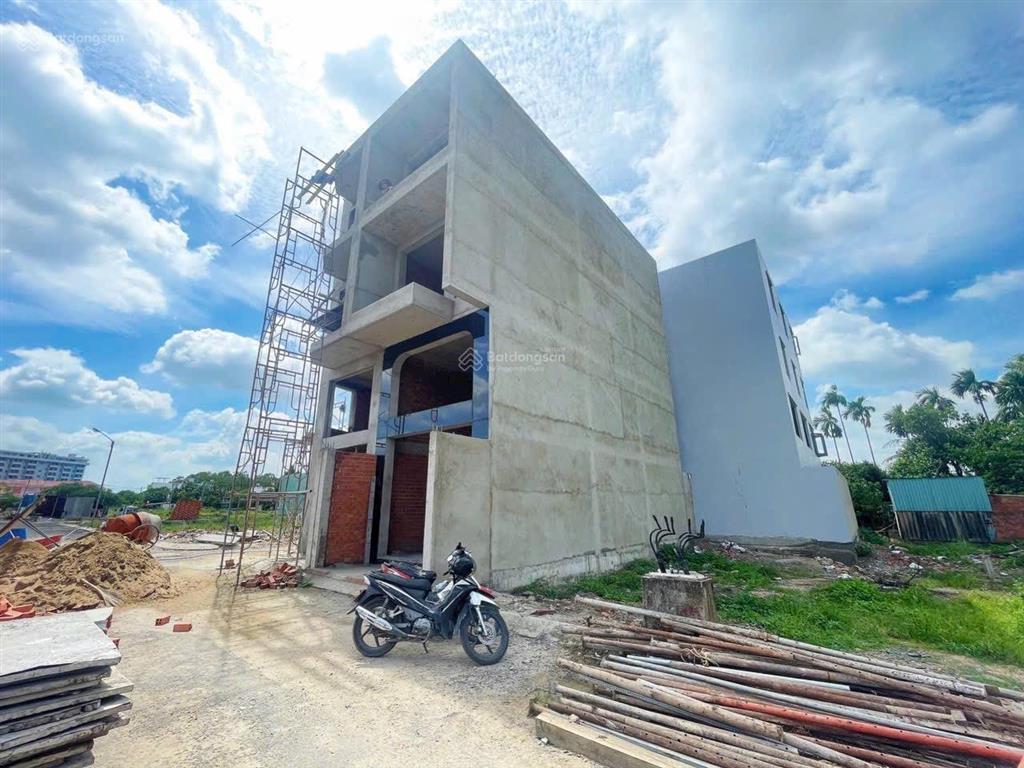 Đất 3.15 tỷ/ 52m2 ngô chí quốc, tam bình, tđ