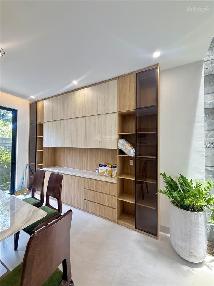 Bán villa mặt tiền lê thánh tông hội an, có hồ bơi, 3pn full nội thất sẵn dòng tiền đỉnh 30tr/th