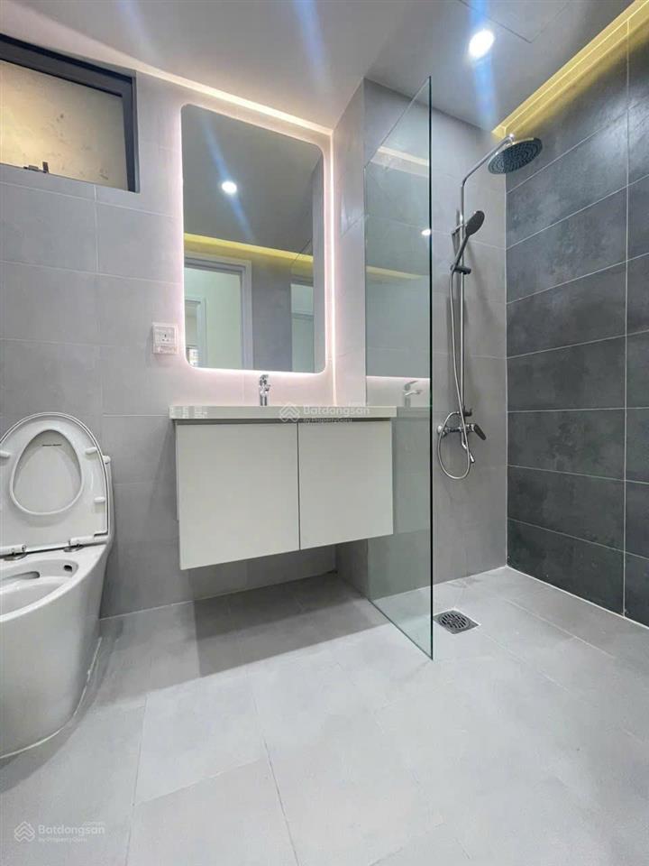 Cắt lỗ sốc 3pn trần cao 3,5m tại celesta rise