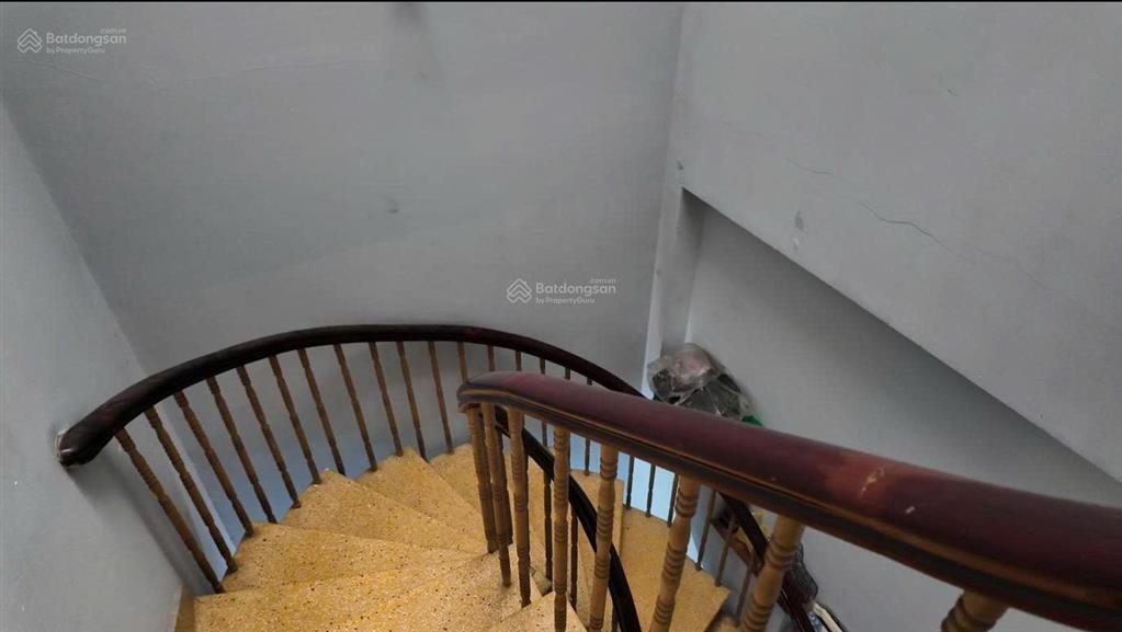 Chủ bán gấp nhà hxh 8m cách mạng tháng 8, q.10  nở hậu, cn 56,1m²  3 tầng  giá 11 tỷ