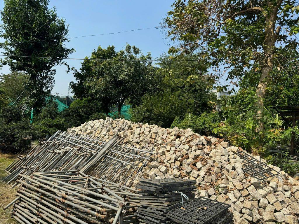 BÁN ĐẤT LONG BÌNH, QUẬN 9 - DT 1000M2 - SHR - 38.5 TỶ. LH:0907511230 - 0908334579.