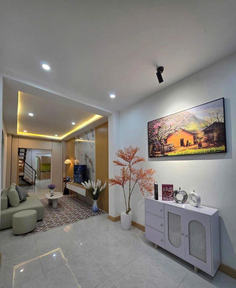 BÁN NHÀ 2MT ĐƯỜNG PHẠM NGŨ LÃO (HẢI CHÂU) – 72MV 2 TẦNG – SHR CHỈ 4.7TỶ. LH:0905558958.