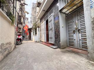 Giá sốc 7.6 tỷ nhà mặt ngõ, thông vòng quanh ,nhà dân xây 4t dt 33m2, mt 3,5m