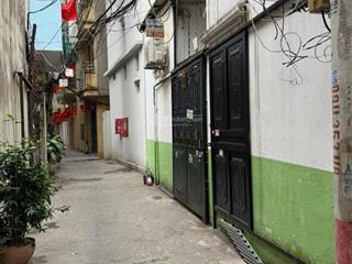 6.9 tỷ mặt ngõ 3 gác nhà 5 tầng dân xây, nửa phút ra mặt phố trần hòa dt 32m2 mt 3.2m