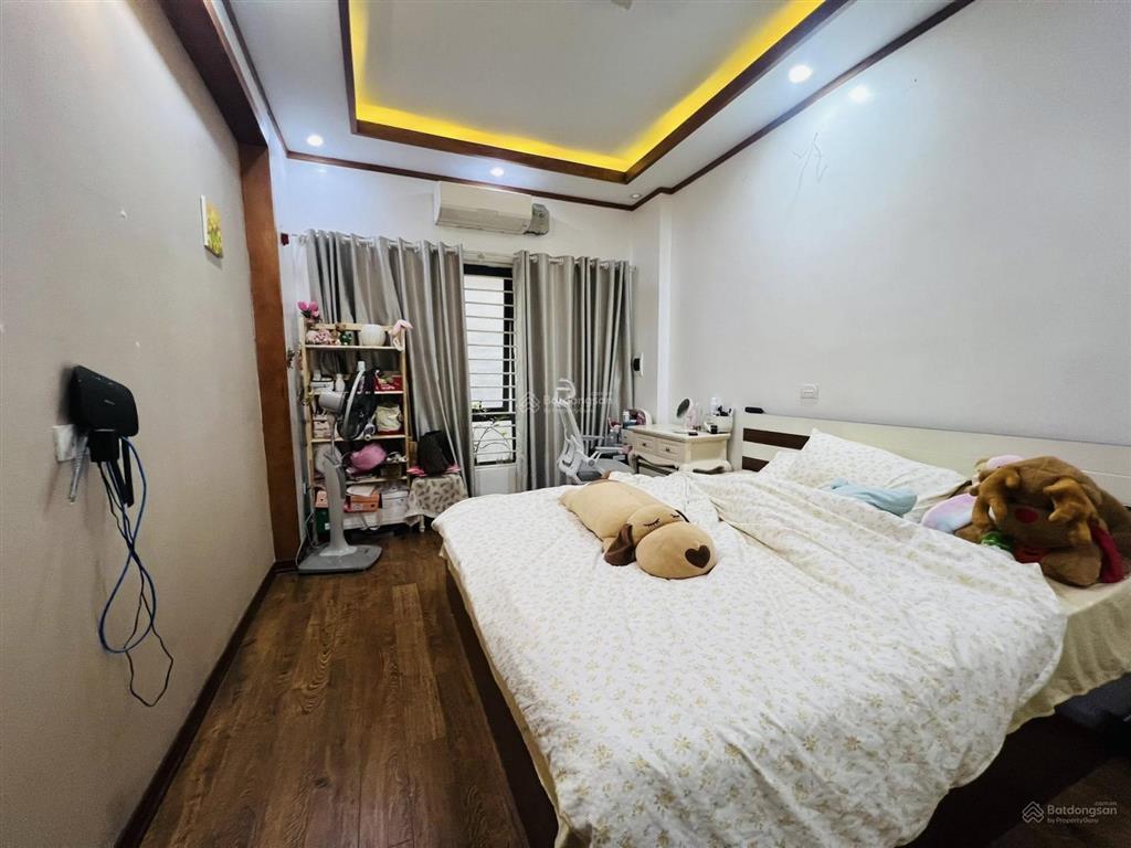 6.9 tỷ mặt ngõ 3 gác nhà 5 tầng dân xây, nửa phút ra mặt phố trần hòa dt 32m2 mt 3.2m