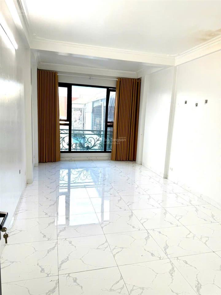 (siêu rẻ) 14tr/tháng nhà riêng định công thượng, vài bước ra ô tô