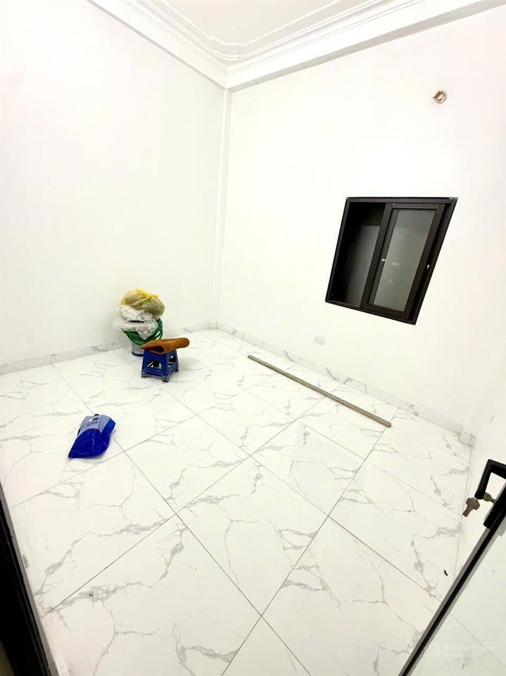 (siêu rẻ) 14tr/tháng nhà riêng định công thượng, vài bước ra ô tô