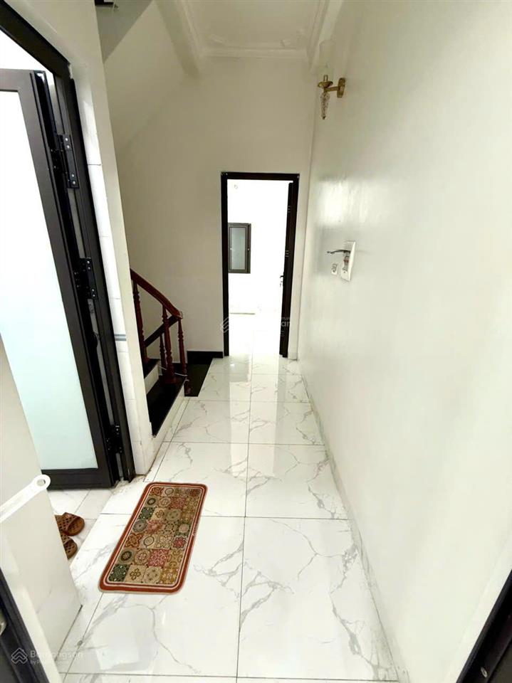 (siêu rẻ) 14tr/tháng nhà riêng định công thượng, vài bước ra ô tô