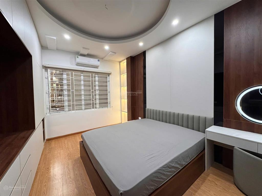 (hiếm chưa đến 6 tỷ) phân lô vài bước ra đường ô tô dt 26m2 * 6 tầng mt 3.3m