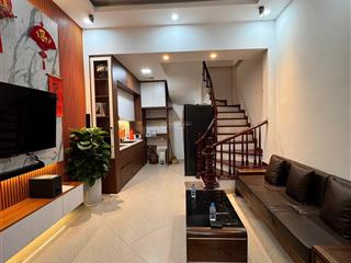 (hiếm chưa đến 6 tỷ) phân lô vài bước ra đường ô tô dt 26m2 * 6 tầng mt 3.3m