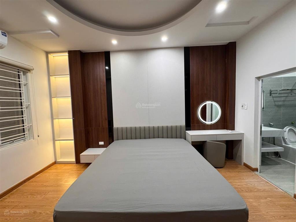 (hiếm chưa đến 6 tỷ) phân lô vài bước ra đường ô tô dt 26m2 * 6 tầng mt 3.3m