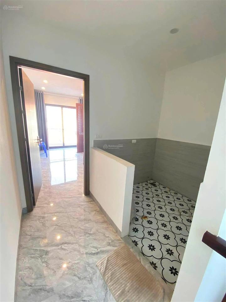 ( 10tr/ tháng ) nhà mới keng 4 tầng * 50m gần ô tô