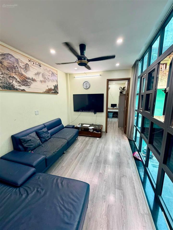 5,6 tỷ sập giá ngõ thông nửa phút ra phố nhà mới keng 28m2 * 4t mt 3m