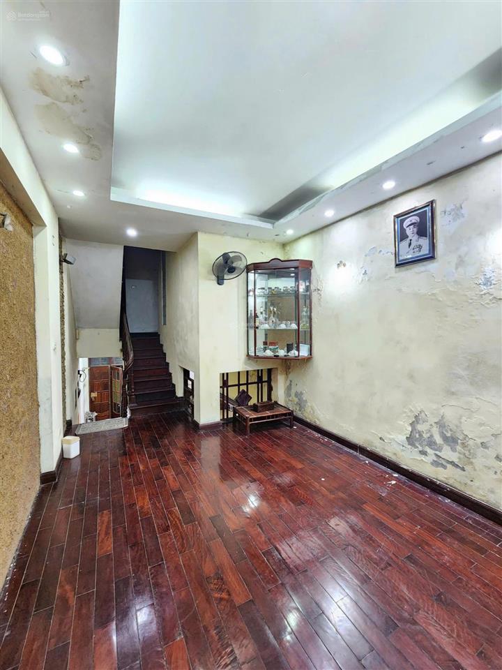 8 tỷ ngõ ô tô tránh mặt phố kd view hồ định công dt 33m2 mt 3.8