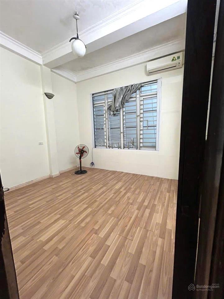 9,5 triệu/tháng ngõ 3 gác vài bước ra ô tô 3pn dt33m2 đội cấn ba đình
