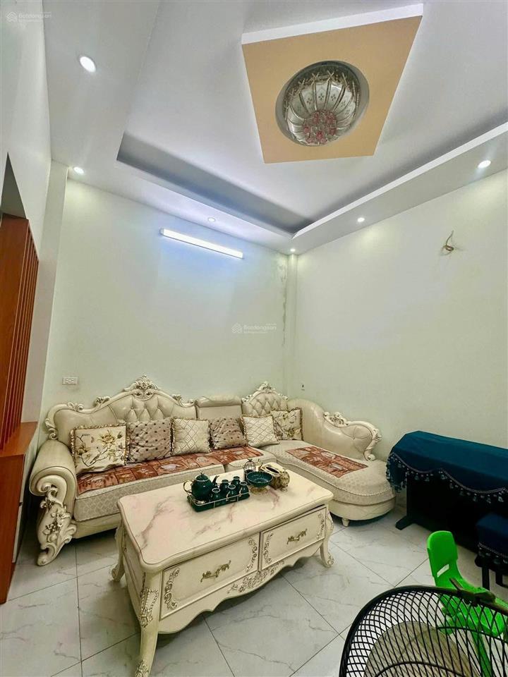 11tr/tháng đường oto 4 tầng 4pn 48m2 nhà đẹp, đủ nội thất ngọc hồi, thanh trì