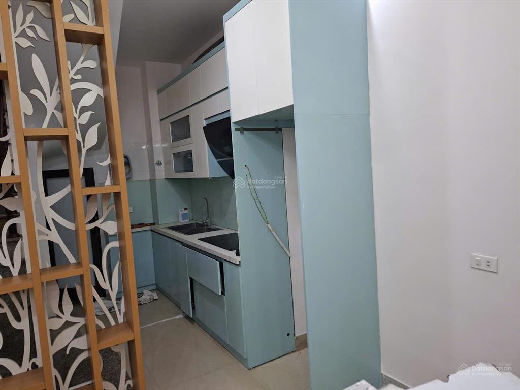 10tr/tháng 3pn ngõ 3 gác nội thất đầu đủ vĩnh hưng hm
