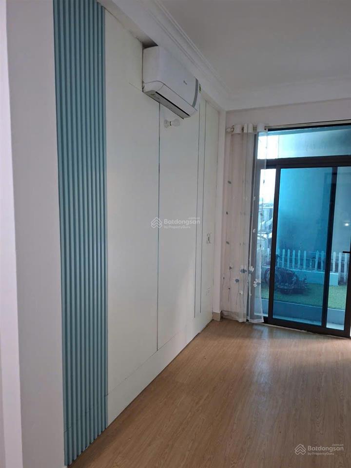 10tr/tháng 3pn ngõ 3 gác nội thất đầu đủ vĩnh hưng hm
