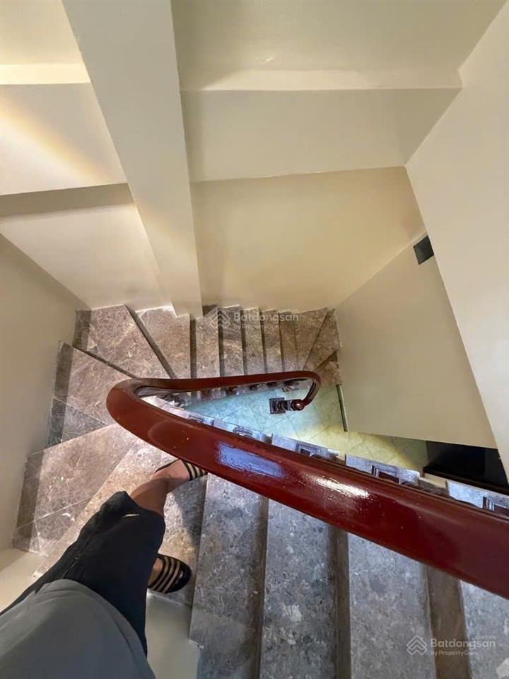 ( 9tr/tháng ) ngõ 3 gác 4 tầng * 32m2 nhà mới tinh, full nội thất tam trinh , hoàng mai