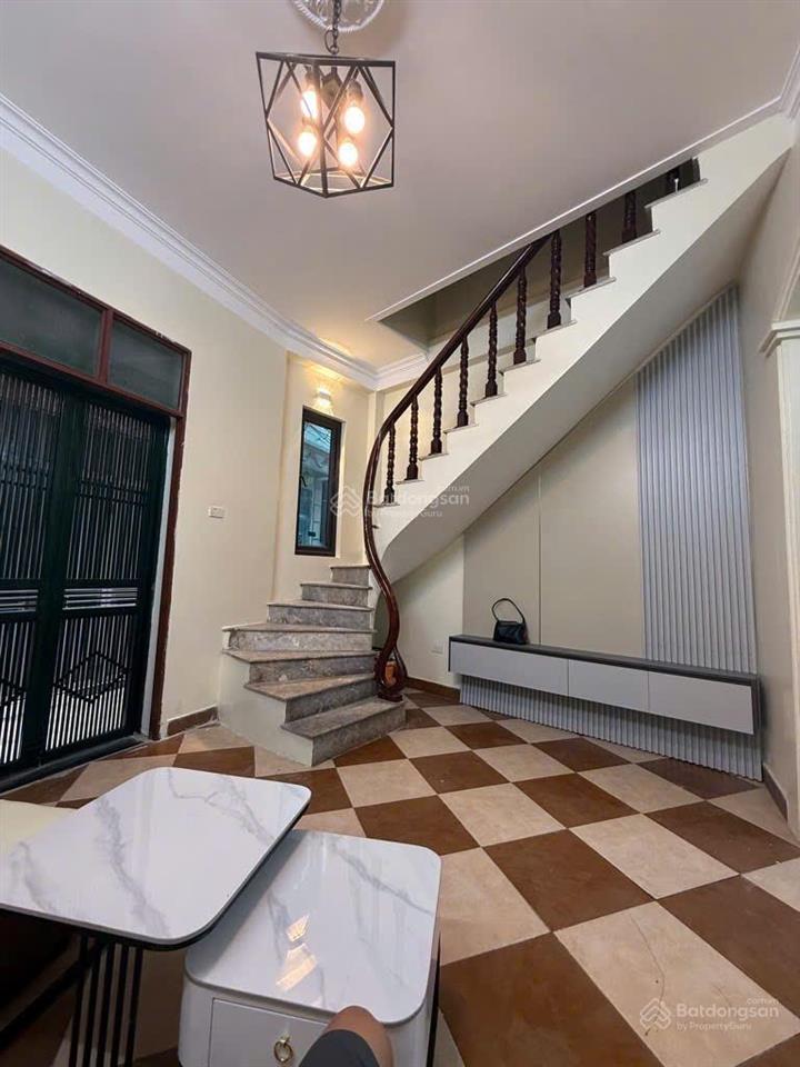 ( 9tr/tháng ) ngõ 3 gác 4 tầng * 32m2 nhà mới tinh, full nội thất tam trinh , hoàng mai