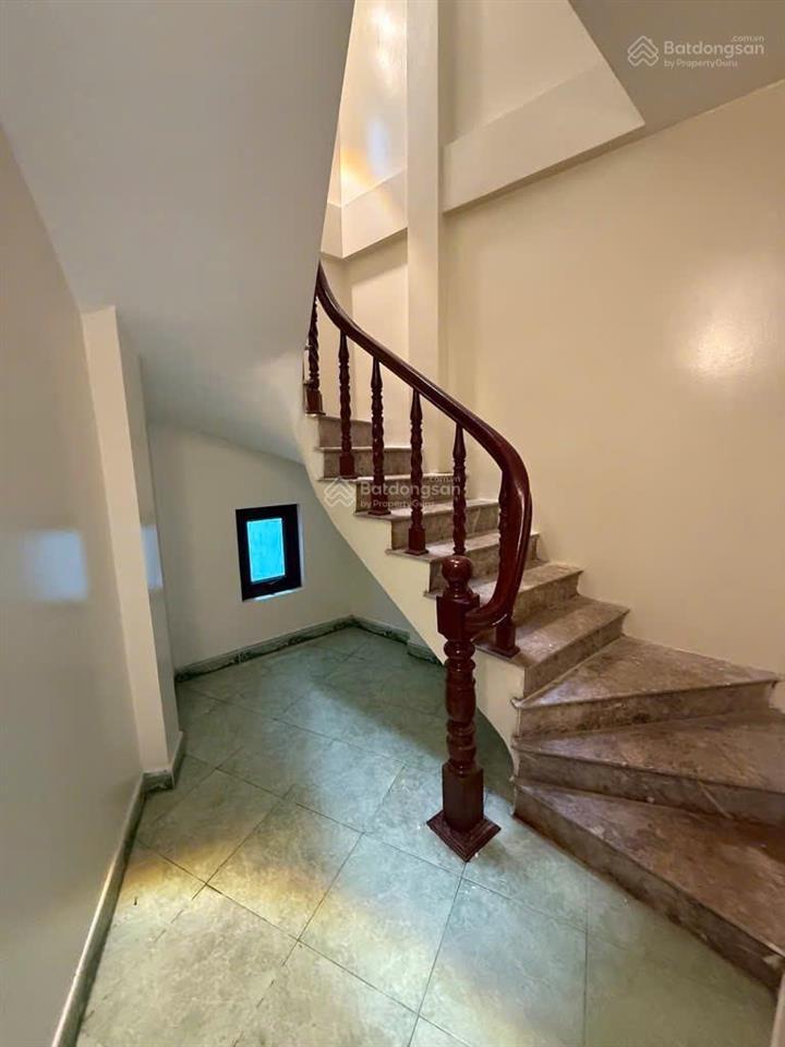 ( 9tr/tháng ) ngõ 3 gác 4 tầng * 32m2 nhà mới tinh, full nội thất tam trinh , hoàng mai
