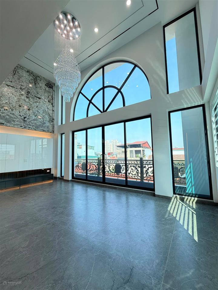 Mặt ngõ nguyễn chính mới keng 7 tầng * 90m2