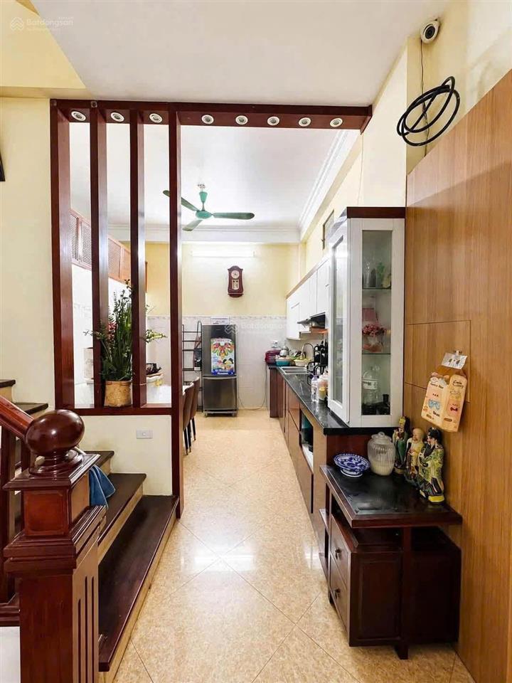 (9.5tr/tháng) dt lớn 48m2 * 4 sàn full nội thất tựu liệt, hoàng liệt.