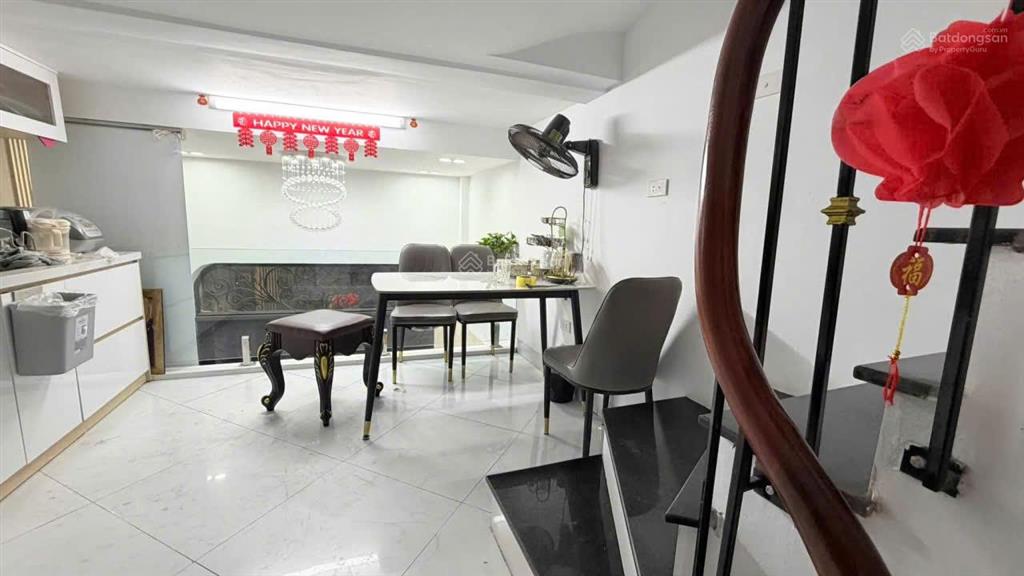 (15tr/th) nhà mới, ngõ 3 gác 40m2 * 4 sàn 3pn ngõ thịnh hào 2, đống đa