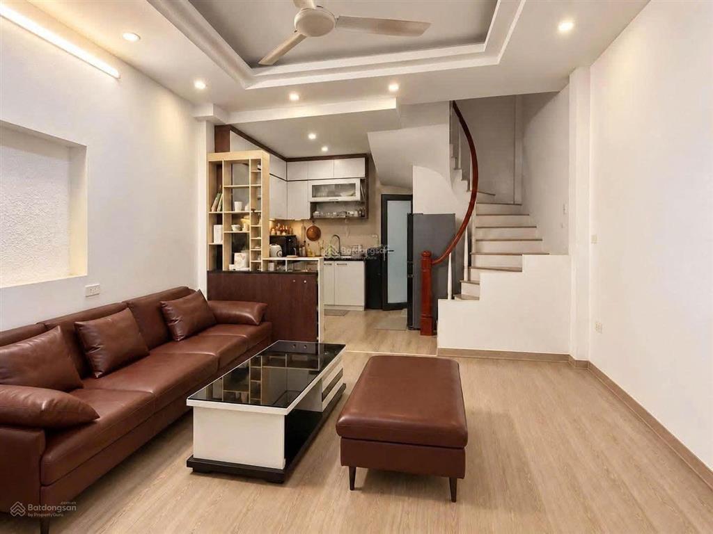 (11tr/th) ngõ 3 gác dt 40m2 * 4 sàn full đồ nhà mới đẹp ở giáp bát, hoàng mai. 11tr