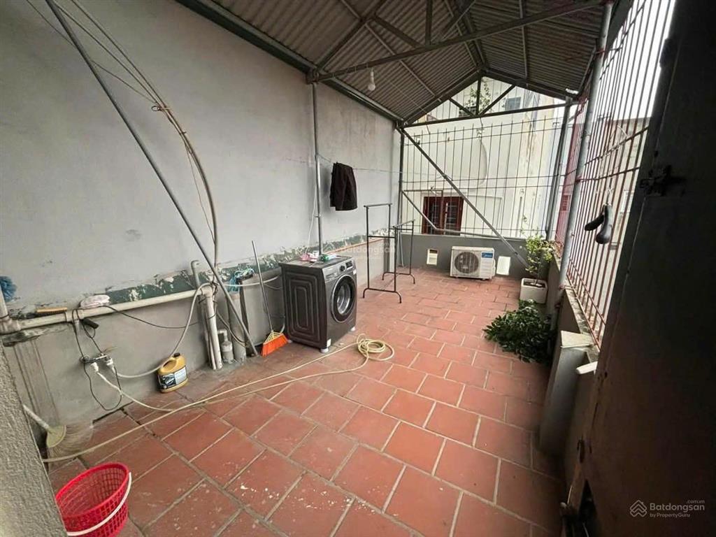 10tr/tháng ngõ 3 gác dt 30m2 * 4 tầng 4pn giáp nhị, hoàng mai