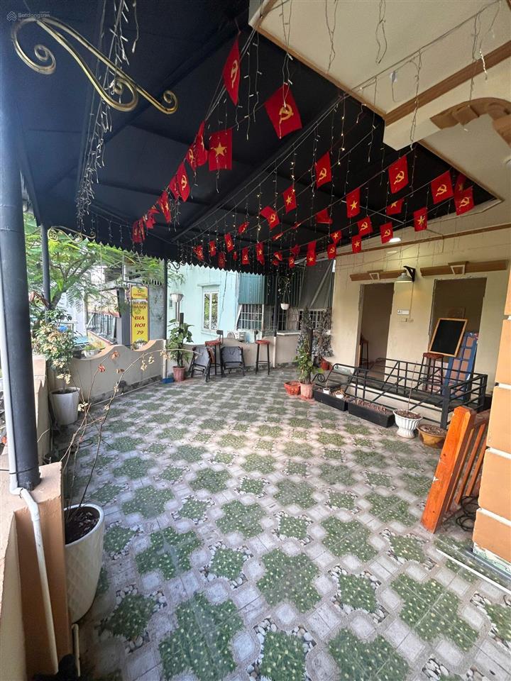 20 tr/tháng dt 40m2 * 3 sàn trần đại nghĩa, hai bà trưng