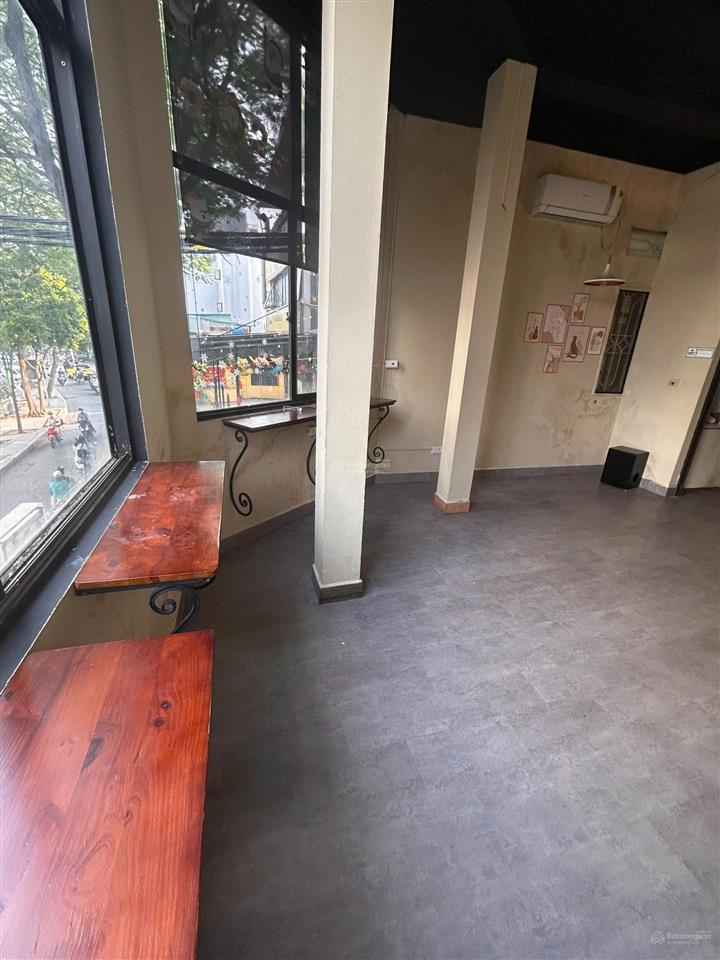 20 tr/tháng dt 40m2 * 3 sàn trần đại nghĩa, hai bà trưng