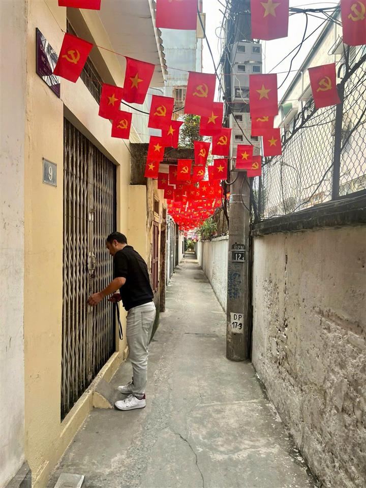 9tr/tháng dt 50m2 * 3 sàn 2pn gần phố nguyễn văn trỗi, thanh xuân