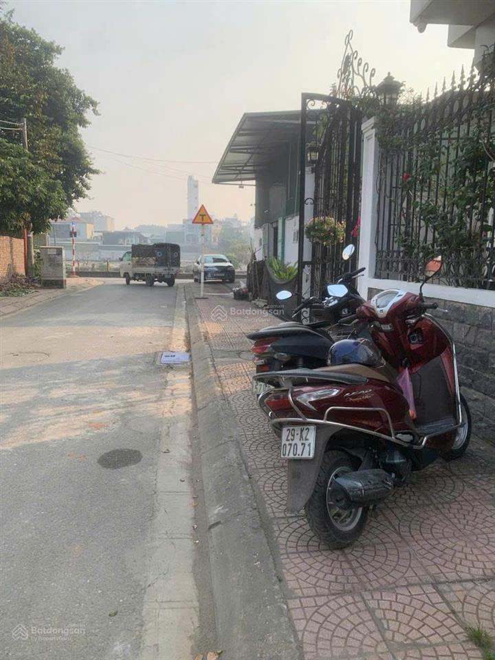 Hiếm nhà long biên, mặt tiền 7m, ô tô tránh, kinh doanh  văn phòng rất đẹp