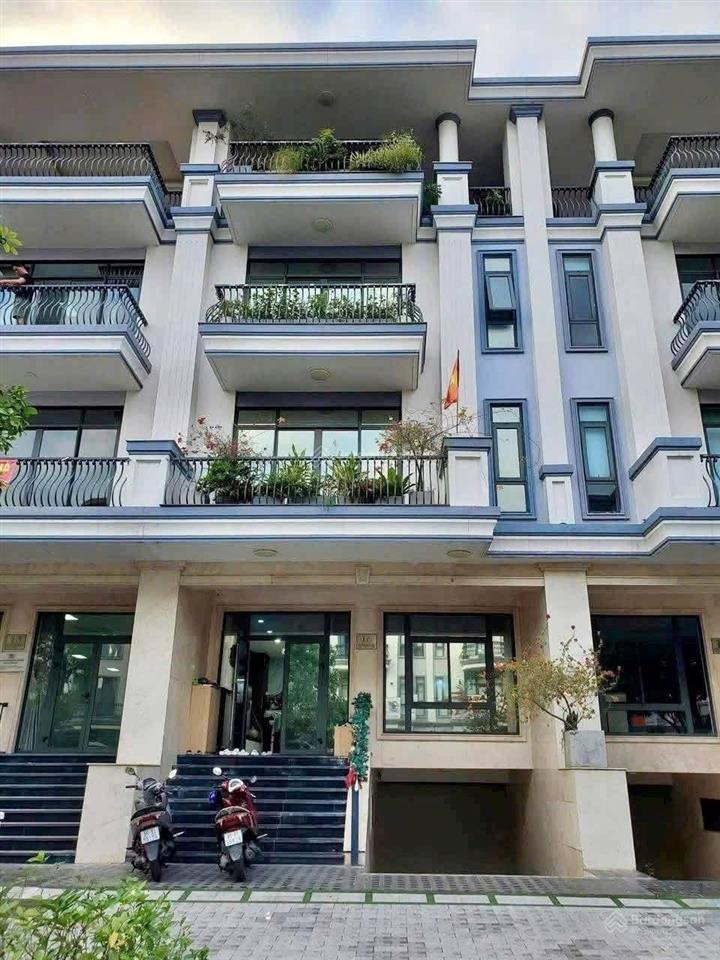 Căn shophouse liền kề 2 mặt tiền 7x22, h+ 4lầu, ngay công viên mặt trước sau gần tttm sổ hồng, thô