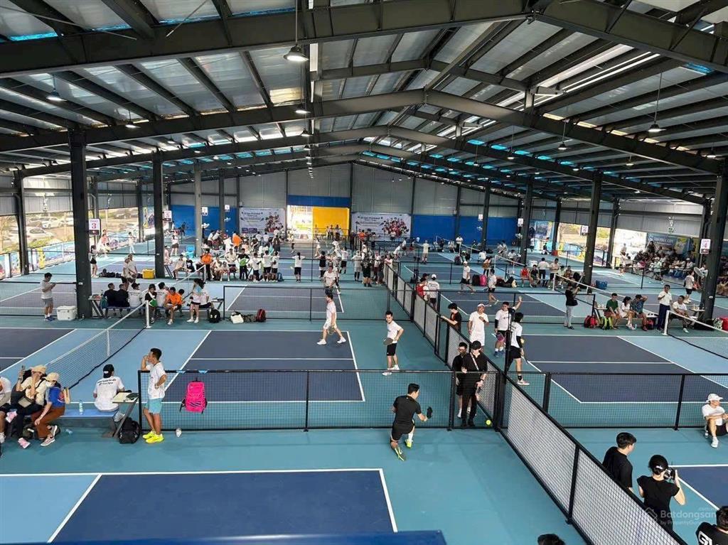 Shophouse mặt tiền đinh thị thi có hầm âm còn lại 1 căn từ cđt vạn phúc, hầm âm+5l tt tiến độ.