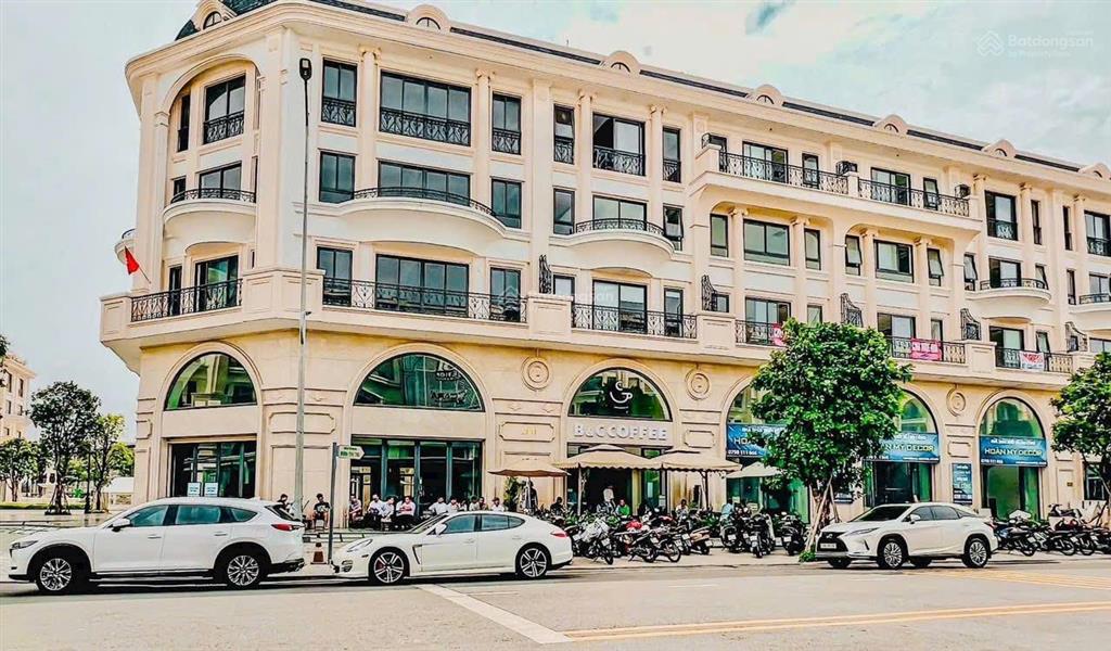 Shophouse mặt tiền đinh thị thi có hầm âm còn lại 1 căn từ cđt vạn phúc, hầm âm+5l tt tiến độ.