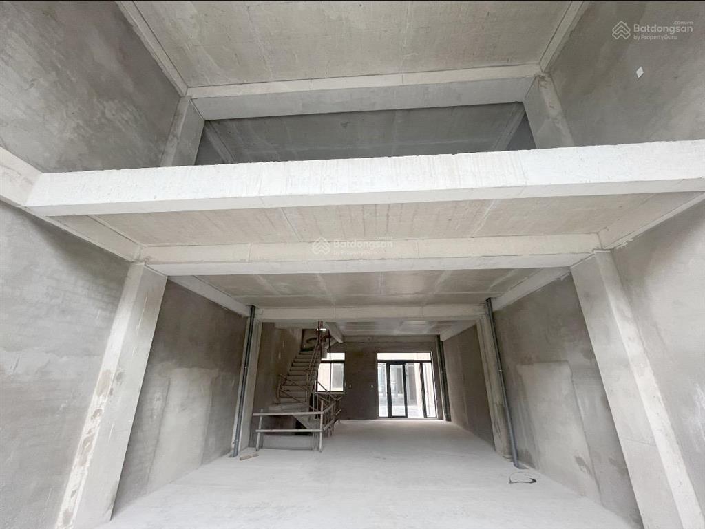 Shophouse mặt tiền đinh thị thi có hầm âm còn lại 1 căn từ cđt vạn phúc, hầm âm+5l tt tiến độ.