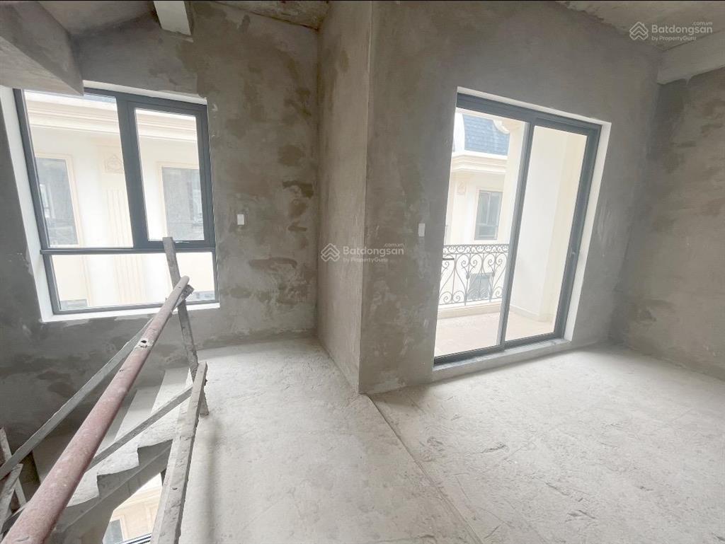 Shophouse mặt tiền đinh thị thi có hầm âm còn lại 1 căn từ cđt vạn phúc, hầm âm+5l tt tiến độ.