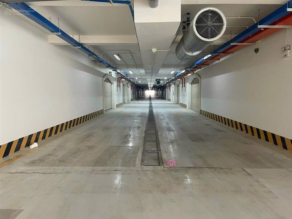 Mặt tiền shophouse đinh thị thi 154m2, hầm âm phố đi bộ royal thanh toán theo tiến độ từ cđt 11 đợt