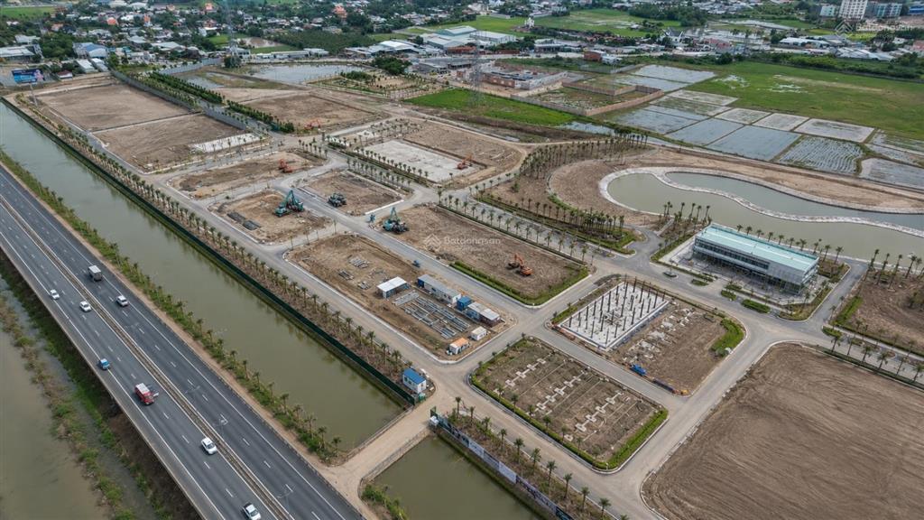 Chỉ với 599tr sỡ hữu ngay nhà phố thương mại tại thanh phú centro point kđt bậc nhất bến lức