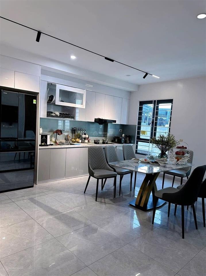 (tin thật) ngã tư sở  lô góc, mặt tiền 5,1m  thang máy  15m ra oto tránh