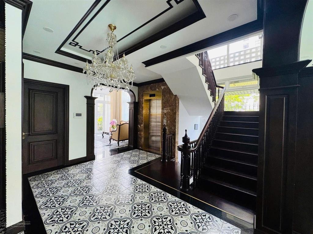 Bán nhà mặt tiền vũ phương đề,p.thạnh mỹ lợi,quận 2,dt 10x24m,kết cấu hầm 5 tầng,giá chỉ 68 tỷ