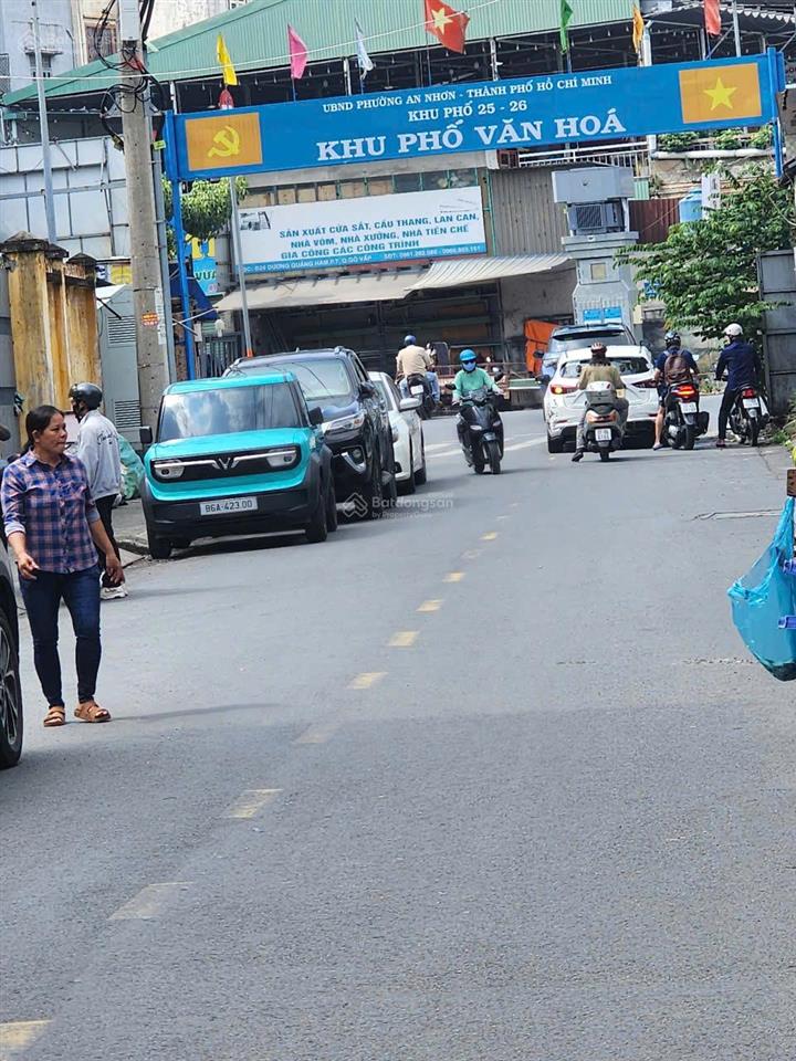 Bán tòa nhà căn hộ dịch vụ hầm  5 tầng đang cho thuê khoán 200 triệu/tháng, giá bán chỉ 39 tỷ