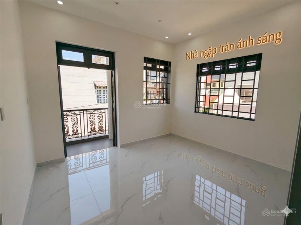 Bán nhà 2 tầng, lô góc, mặt tiền đường số, 2 ô tô tránh, p. bình trưng đông q2, giá chỉ 9.4 tỷ